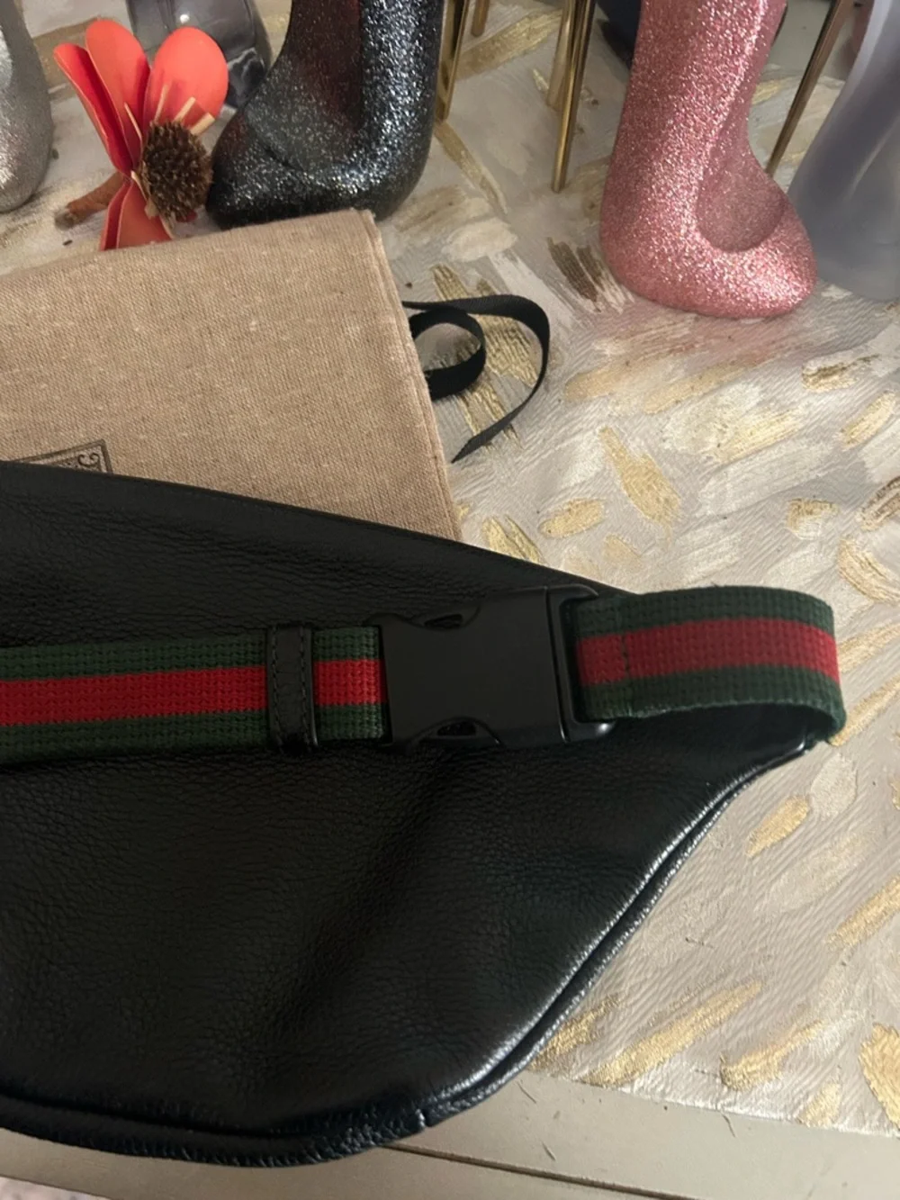 Gucci Black Leather Belt Bag with Green-Red Web Strap! Final price. No offers. - Picture 14 of 16